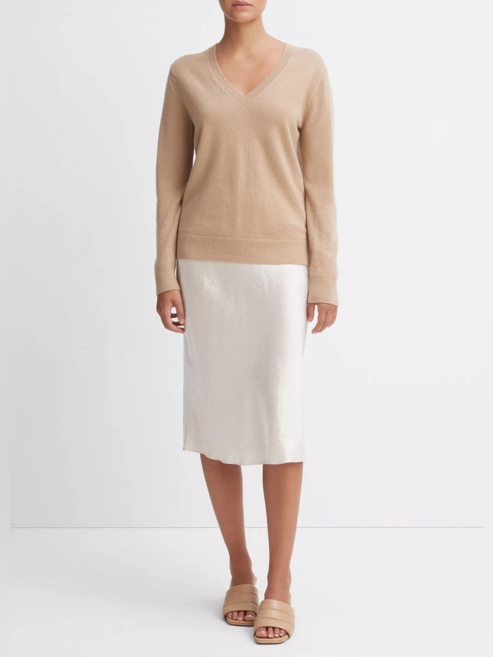 Vince Cashmere Blend V-Neck Sweater, Camel, size Large